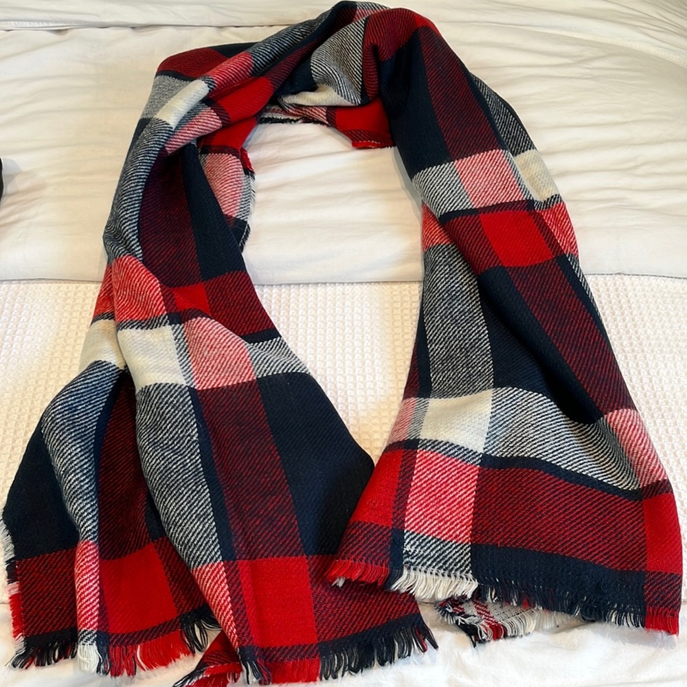LARGE REVERSIBLE SCARF